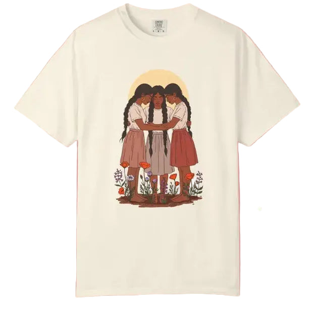 Hermanas Art Tee